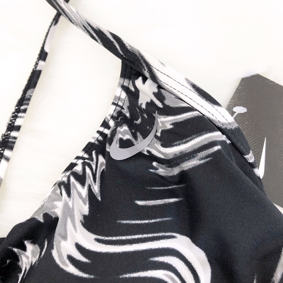 Nike Reversible Crossback Swim Bikini Top - Picture 2 of 8